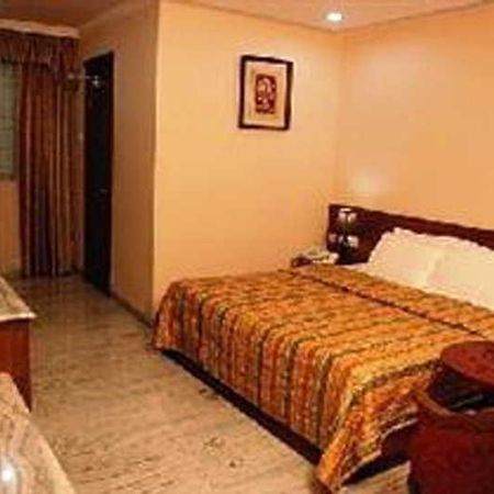 Hotel Grand Seasons Kochi Exteriér fotografie