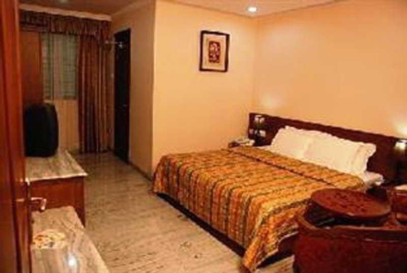 Hotel Grand Seasons Kochi Exteriér fotografie