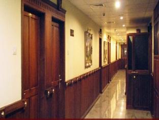 Hotel Grand Seasons Kochi Exteriér fotografie